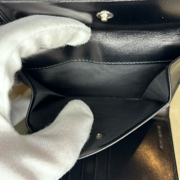 PRADA | ✨NEW✨ Trifold Leather Wallet in Black - Picture 10 of 14